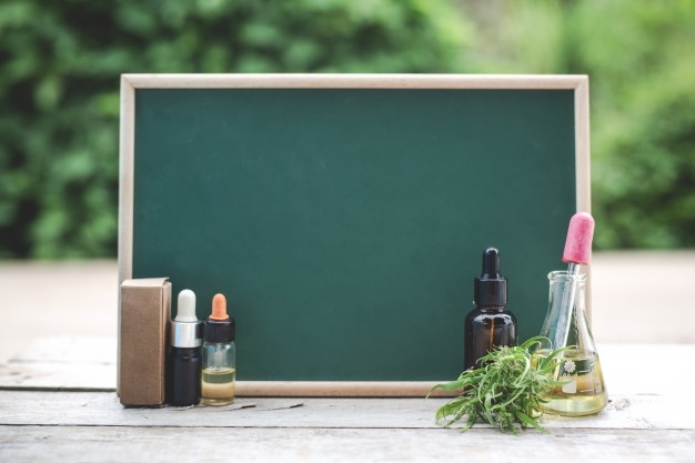 Wie man eingewachsene Haare auf den Beinen behandelt